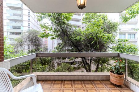 Apartamento à venda com 213m², 3 quartos e 2 vagasVaranda