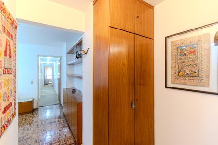 Apartamento à venda com 213m², 3 quartos e 2 vagasCorredor