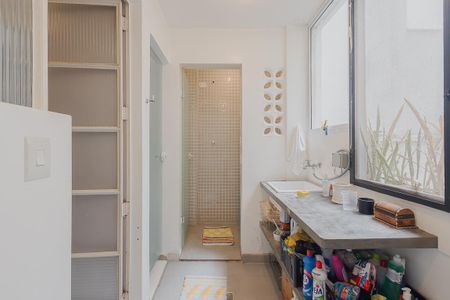 Apartamento à venda com 112m², 2 quartos e 1 vagaÁrea de Serviço