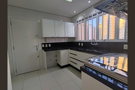 Apartamento à venda com 192m², 4 quartos e 4 vagasFoto 11