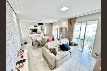 Apartamento para alugar com 104m², 3 quartos e 2 vagas Apartamento para alugar com 104m², 3 quartos e 2 vagasSala