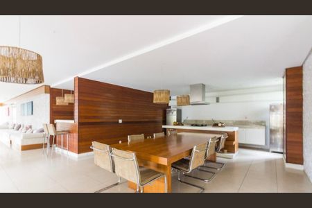 Apartamento para alugar com 104m², 3 quartos e 2 vagas Apartamento para alugar com 104m², 3 quartos e 2 vagasÁrea comum - Salão de festas