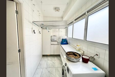 Apartamento para alugar com 104m², 3 quartos e 2 vagas Apartamento para alugar com 104m², 3 quartos e 2 vagasÁrea de Serviço