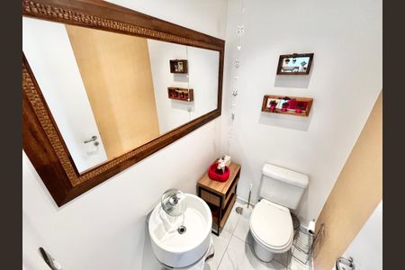 Apartamento para alugar com 104m², 3 quartos e 2 vagas Apartamento para alugar com 104m², 3 quartos e 2 vagasLavabo