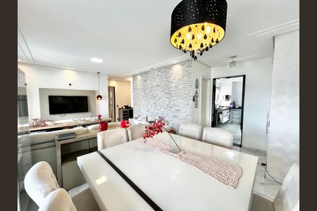 Apartamento para alugar com 104m², 3 quartos e 2 vagas Apartamento para alugar com 104m², 3 quartos e 2 vagasSala