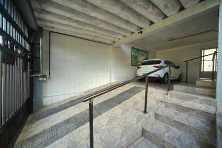 Garagem  de casa à venda com 4 quartos, 265m² em Dos Casa, São Bernardo do Campo