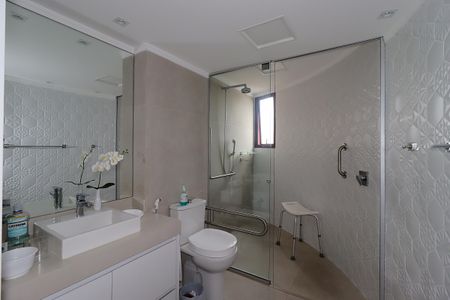 Apartamento para alugar com 100m², 2 quartos e 2 vagasBanheiro da Suíte