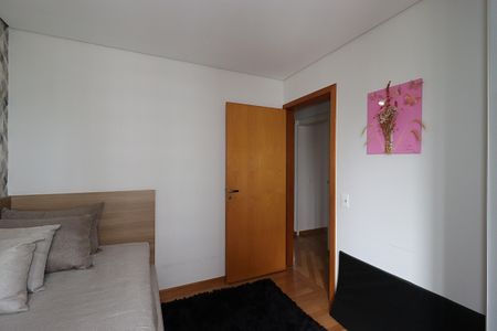 Apartamento para alugar com 100m², 2 quartos e 2 vagasQuarto