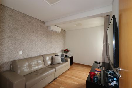 Sala de TV de apartamento para alugar com 2 quartos, 100m² em Jardim, Santo André