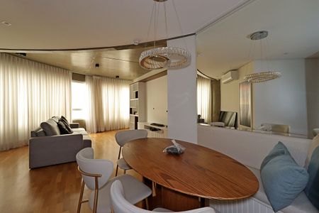 Apartamento para alugar com 100m², 2 quartos e 2 vagasSala de Jantar