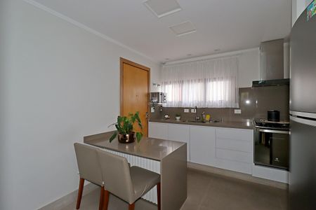 Apartamento para alugar com 100m², 2 quartos e 2 vagasCozinha