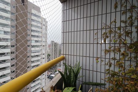 Apartamento para alugar com 100m², 2 quartos e 2 vagasVaranda da Suíte