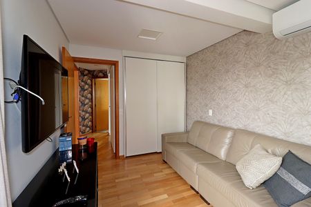 Apartamento para alugar com 100m², 2 quartos e 2 vagasSala de TV