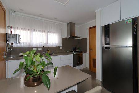 Apartamento para alugar com 100m², 2 quartos e 2 vagasCozinha