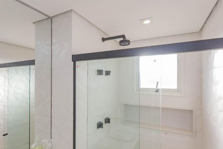 Apartamento à venda com 205m², 3 quartos e 4 vagasBanheiro da Suíte 2