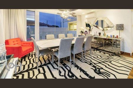 Casa à venda com 3 quartos, 600m² em Pacaembu, São Paulo