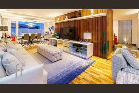 Casa à venda com 3 quartos, 600m² em Pacaembu, São Paulo