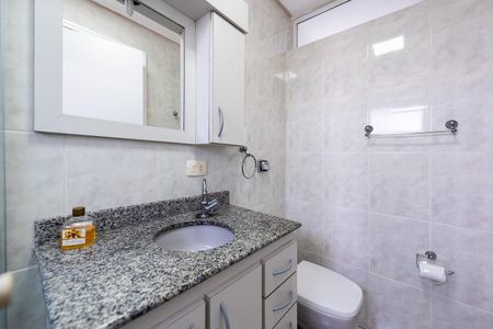 Apartamento para alugar com 120m², 2 quartos e 2 vagas Apartamento para alugar com 120m², 2 quartos e 2 vagasBanheiro da Suíte