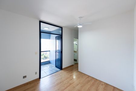 Apartamento para alugar com 120m², 2 quartos e 2 vagas Apartamento para alugar com 120m², 2 quartos e 2 vagasSuíte 2