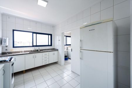 Apartamento para alugar com 120m², 2 quartos e 2 vagas Apartamento para alugar com 120m², 2 quartos e 2 vagasCozinha
