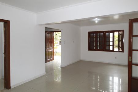 Casa à venda com 262m², 4 quartos e 4 vagasSala