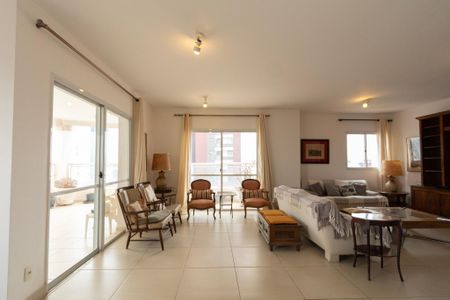 Apartamento para alugar com 232m², 3 quartos e 4 vagasSala