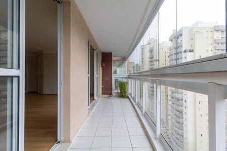 Apartamento à venda com 126m², 3 quartos e 3 vagasVaranda