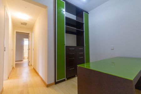 Apartamento à venda com 126m², 3 quartos e 3 vagasEscritório
