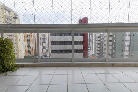 Apartamento à venda com 126m², 3 quartos e 3 vagasVaranda