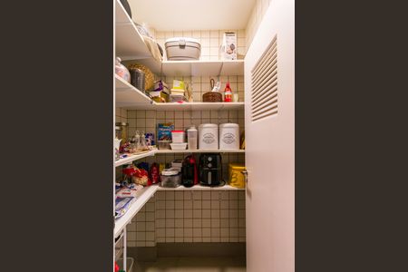 Apartamento à venda com 220m², 3 quartos e 3 vagasDespensa