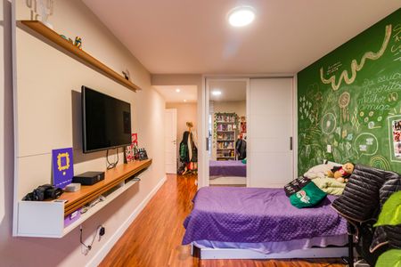 Apartamento à venda com 220m², 3 quartos e 3 vagasSuíte 1