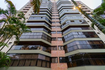 Apartamento à venda com 220m², 3 quartos e 3 vagasFachada