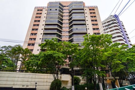 Apartamento à venda com 220m², 3 quartos e 3 vagasFachada