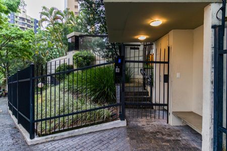 Apartamento à venda com 220m², 3 quartos e 3 vagasFachada