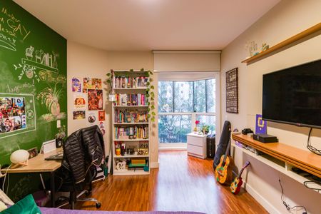 Apartamento à venda com 220m², 3 quartos e 3 vagasSuíte 1