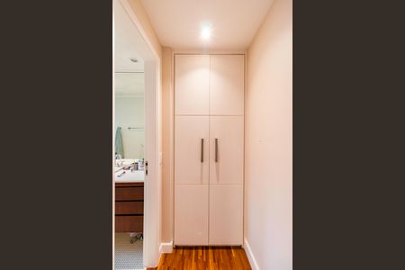 Apartamento à venda com 220m², 3 quartos e 3 vagasSuíte 3