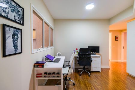 Apartamento à venda com 220m², 3 quartos e 3 vagasEscritório