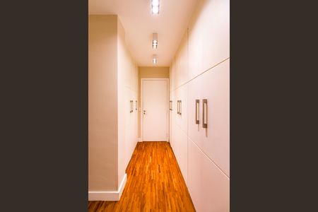 Apartamento à venda com 220m², 3 quartos e 3 vagasSuíte 2