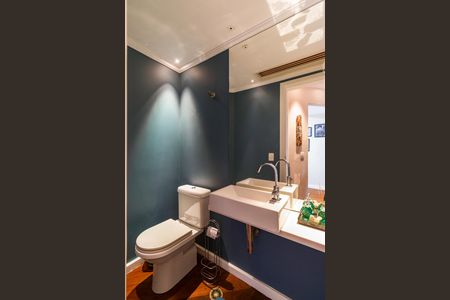 Apartamento à venda com 220m², 3 quartos e 3 vagasLavabo