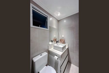 Apartamento à venda com 75m², 2 quartos e 2 vagas Apartamento à venda com 75m², 2 quartos e 2 vagasBanheiro