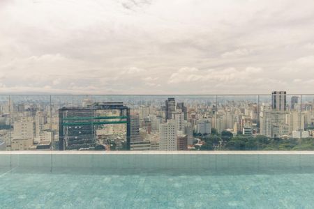 Studio para alugar com 31m², 1 quarto e sem vaga Studio para alugar com 31m², 1 quarto e sem vagaÁrea comum - Piscina