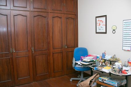 Apartamento à venda com 185m², 4 quartos e 3 vagasQuarto 2