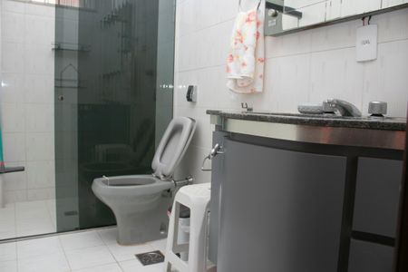 Apartamento à venda com 185m², 4 quartos e 3 vagasBanheiro Social