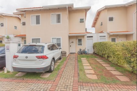 Casa de condomínio para alugar com 230m², 3 quartos e 2 vagas Casa de condomínio para alugar com 230m², 3 quartos e 2 vagasFachada