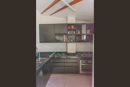 Casa de condomínio para alugar com 230m², 3 quartos e 2 vagas Casa de condomínio para alugar com 230m², 3 quartos e 2 vagasCozinha