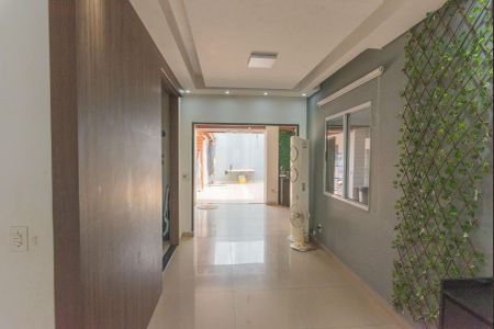 Casa de condomínio para alugar com 230m², 3 quartos e 2 vagas Casa de condomínio para alugar com 230m², 3 quartos e 2 vagasSala