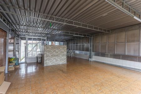 Casa à venda com 327m², 3 quartos e 1 vaga Casa à venda com 327m², 3 quartos e 1 vagaÁrea de lazer - salão e churrasqueira