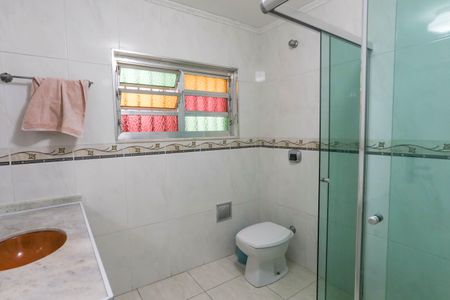 Casa à venda com 327m², 3 quartos e 1 vaga Casa à venda com 327m², 3 quartos e 1 vagaBanheiro social