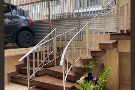 Casa à venda com 327m², 3 quartos e 1 vaga Casa à venda com 327m², 3 quartos e 1 vagaEntrada