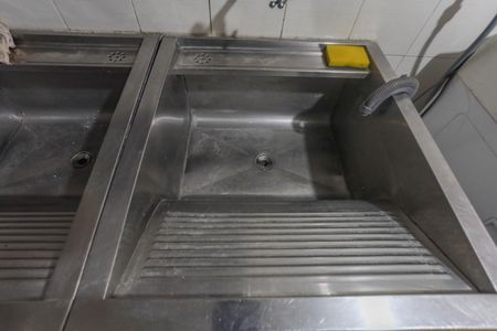 Casa à venda com 327m², 3 quartos e 1 vaga Casa à venda com 327m², 3 quartos e 1 vagaÁrea de serviço 2